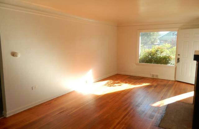 4066 McKinley Ave Gallery 3