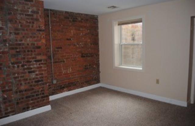 370 BROADWAY Gallery 4