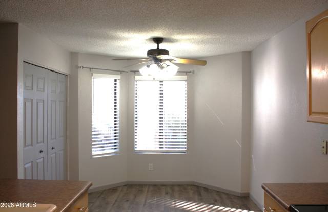 5236 W PEORIA Avenue Gallery 3