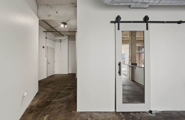 95 Forsyth Street Northwest - 4b Gallery 1