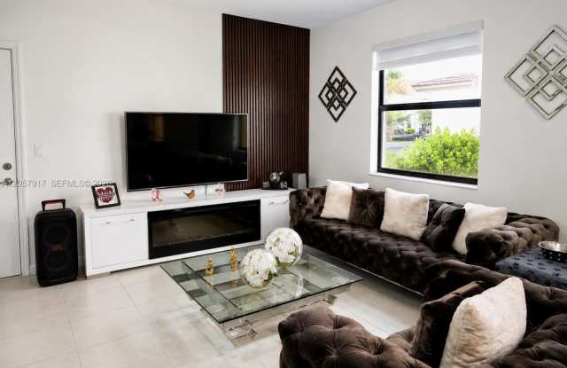 23068 SW 129th Place 23068, Miami, FL 33170 - 2780 Gallery 4