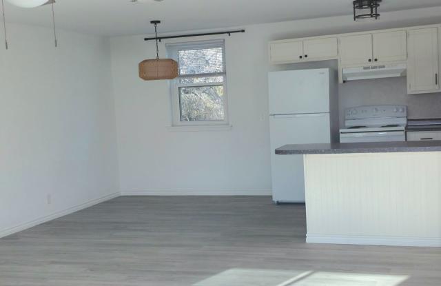 527 W. Main Street - 40 photos photos