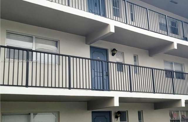 7911 N Colony Cir N photos photos