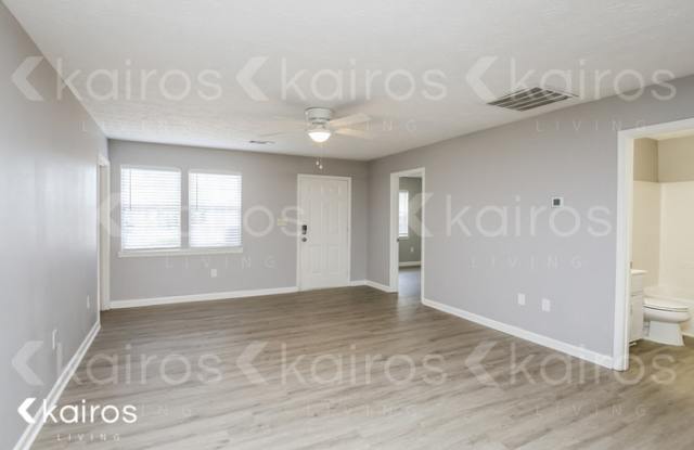 355 Deerpark Drive Gallery 3
