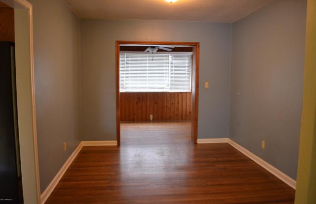 4569 BIRCHWOOD AVE Gallery 3