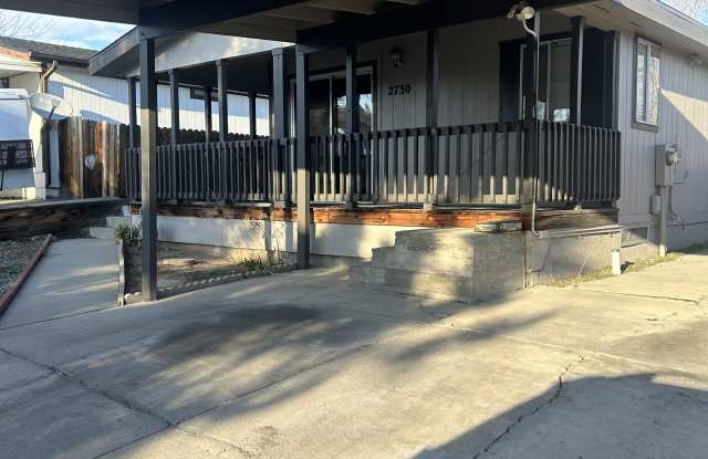 2730 Larkspur St photos photos