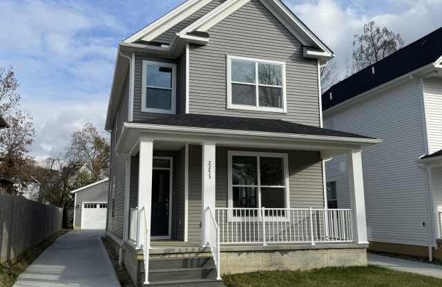 2253 E 97th St photos photos