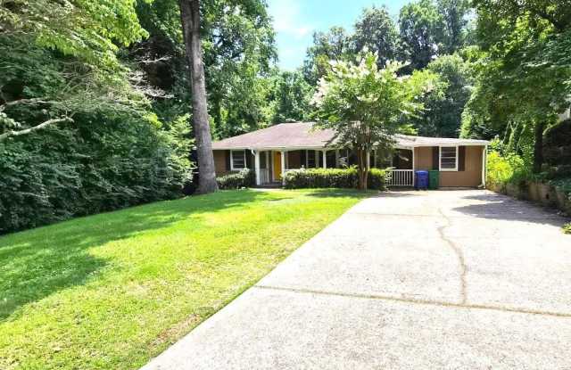 3022 Templewood Drive NE Gallery 2