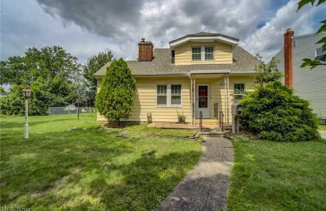 4312 Kenmore Avenue Gallery 2