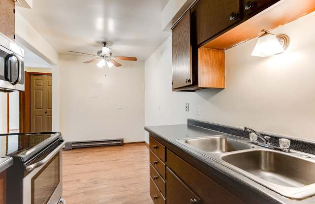 Eat Street Apartments Gallery 4