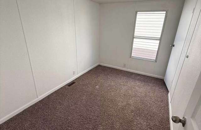 12 Lakeview Dr Gallery 3