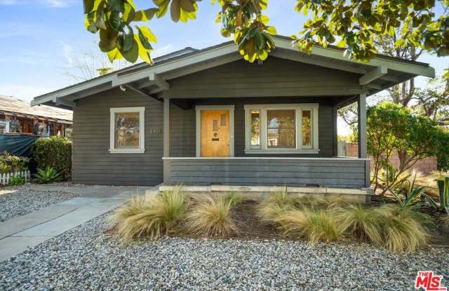 2301 Walnut Ave - 2301 Walnut Avenue, Los Angeles, CA 90291