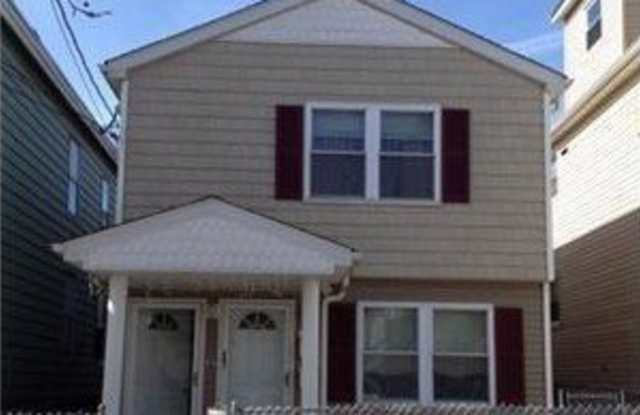 601 Elizabeth Street - 601 Elizabeth Street, Perth Amboy, NJ 08861
