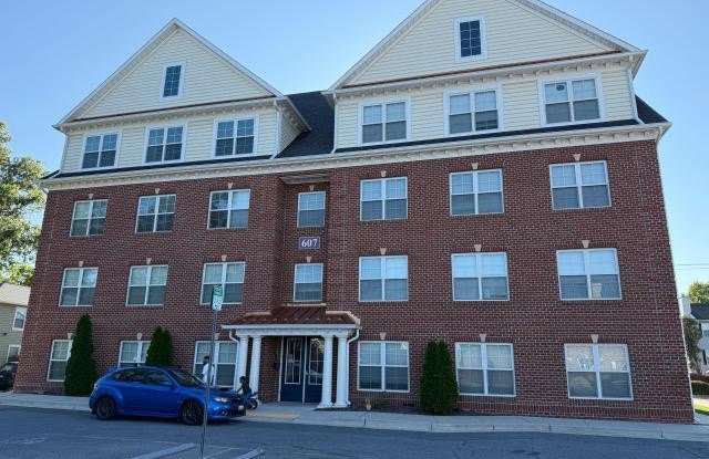 607 7TH Street unit: 103 photos photos