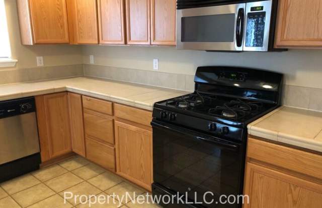 18373 Tupper Road Gallery 3