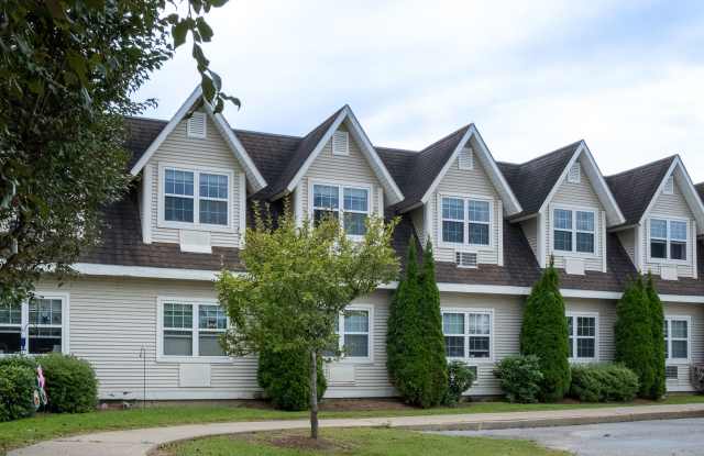 Taft Farm Independent Senior Living Community photos photos