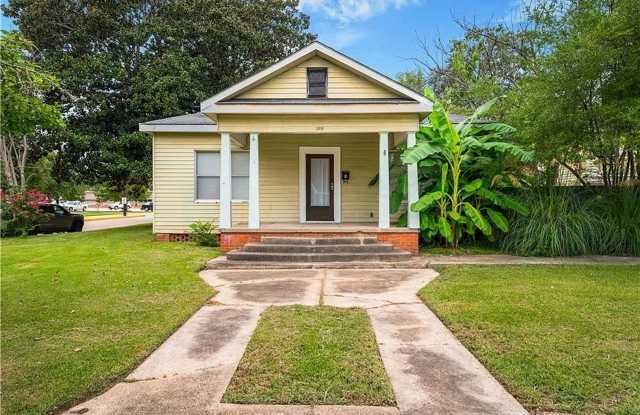 Single Family Residence Gallery 1
