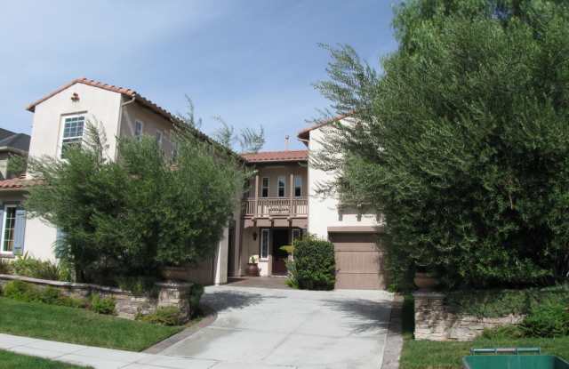 17 Hallcrest Dr - 17 Hallcrest Drive, Ladera Ranch, CA 92694