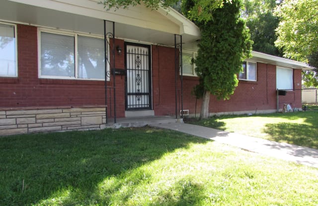 1213 W. 400 N. Gallery 3