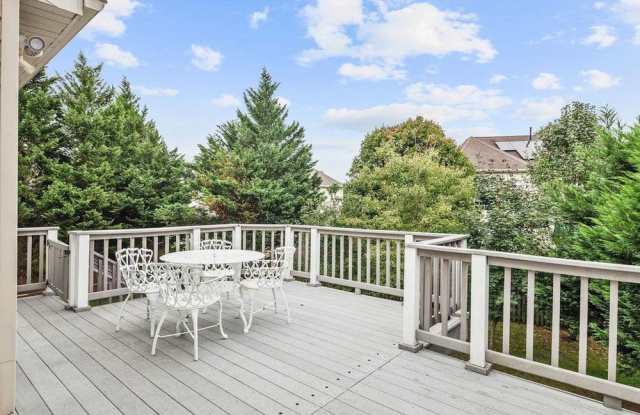 6817 Creekwood Ct Gallery 4