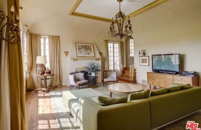 2062 GLENCOE WAY Gallery 2