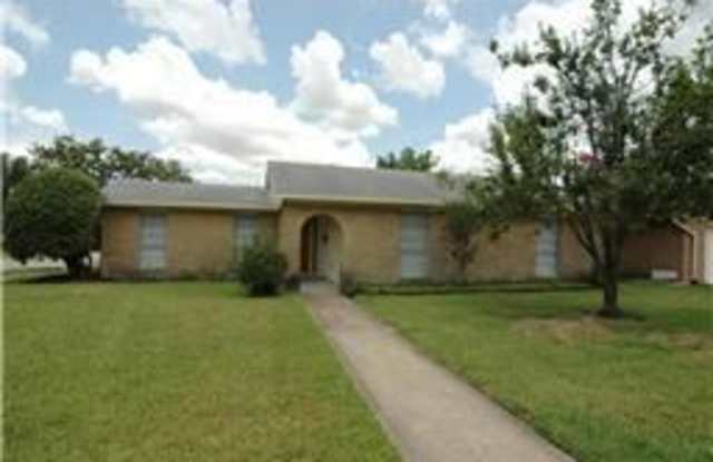1201 KITTY ST - 1201 Kitty St, Deer Park, TX 77536