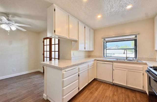 1730 Pacific Beach Dr Gallery 2