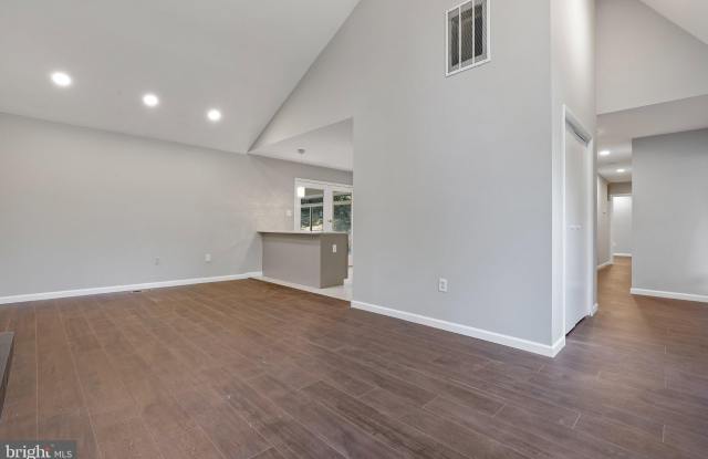 37 LAKESIDE Drive Gallery 3