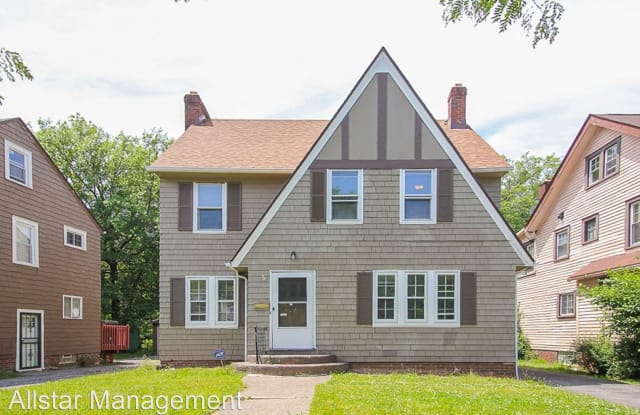 1004 Helmsdale - 1004 Helmsdale Road, Cleveland Heights, OH 44112