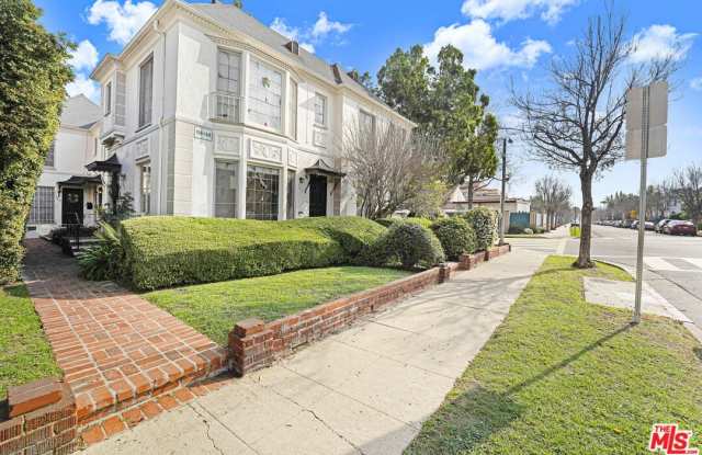 158 S Elm Dr unit: 168 S Elm Gallery 2