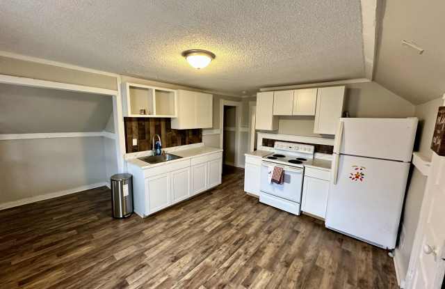 295 Park Street - 3 photos photos