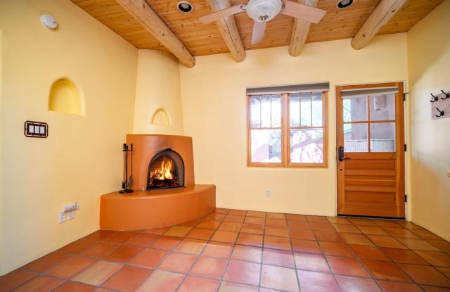 Downtown Private Condo Available Now! Gallery 1