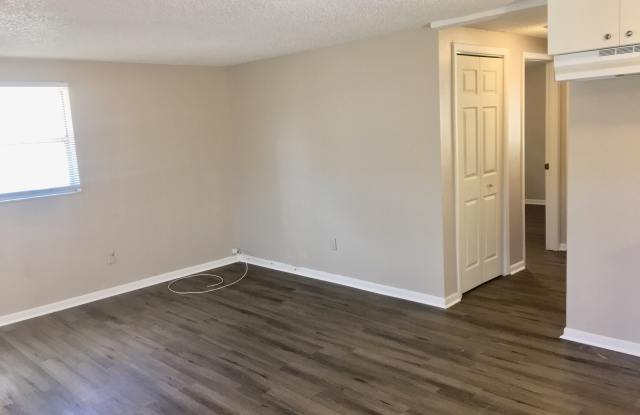 2605 N 29th St Apt B Gallery 4