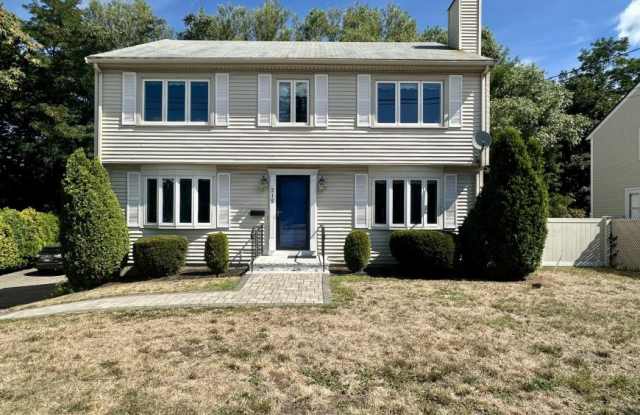 215 Main St. photos photos
