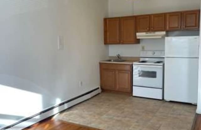 170 Bergen Ave - 170 Bergen Avenue, Kearny, NJ 07032