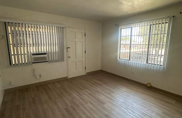 Charming 1-Bedroom Apartment in Short Acres – Gallery 3