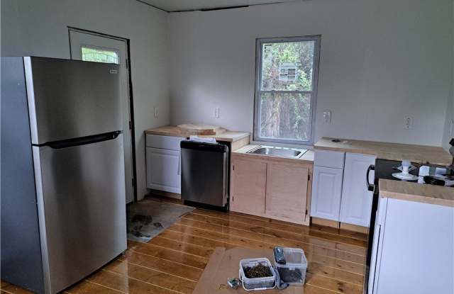 2335 Milligan Ave photos photos