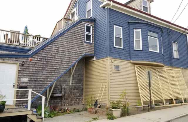 2 Atlantic Street - 2 Atlantic St, Newport, RI 02840