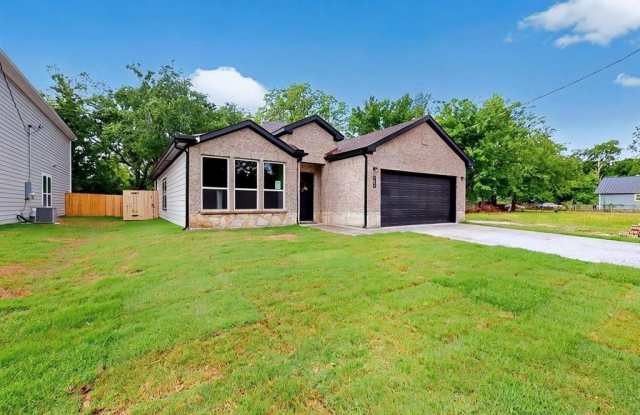 415 Martin Luther King Jr Street - 415 Martin Luther King Junior Drive, Sulphur Springs, TX 75482