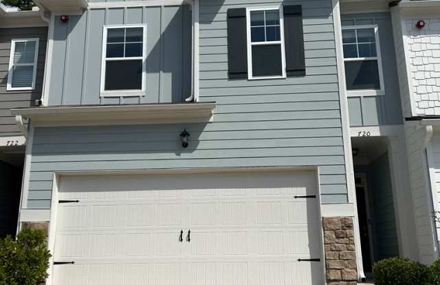 720 Woodstock Grove Drive Gallery 2