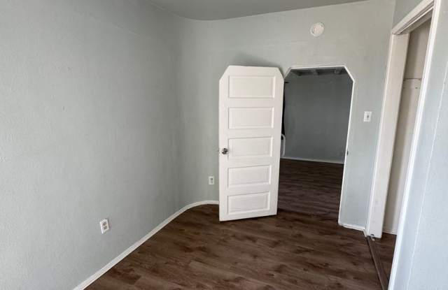 1720 Arno St SE photos photos