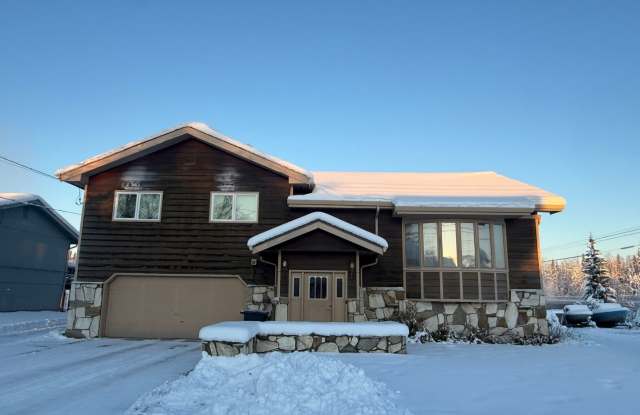4-bedroom home in Fairbanks / Dog friendly / Natural Gas photos photos