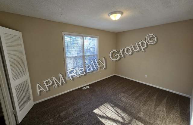 Two Bedroom in Harbison Gallery 4
