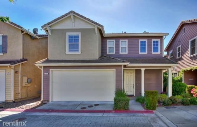 8206 Crystal Walk Cir - 8206 Crystal Walk Circle, Elk Grove, CA 95758