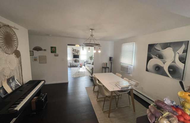 45 Linden Place Gallery 4