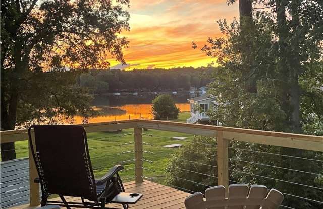 936 Lakewind Gallery 3