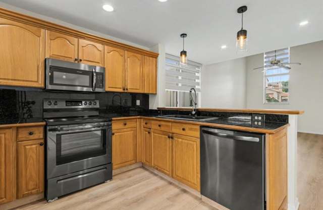 9825 NW 2nd Court, Plantation, FL 33324 - 7093 photos photos