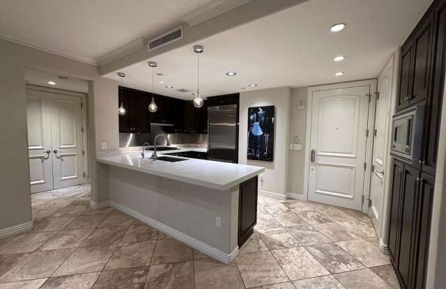 7175 E Camelback Road Gallery 2