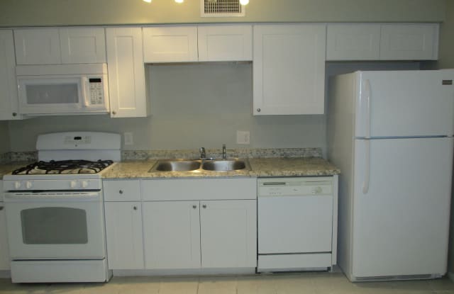 394 N Silverbell Road - 394 North Silverbell Road, Tucson, AZ 85745