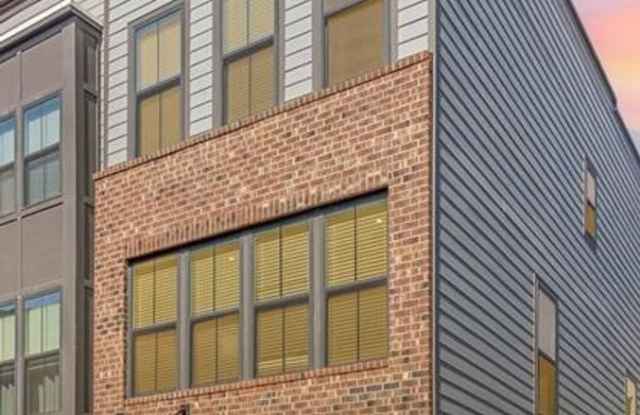 1062 Simcoe Lane Gallery 1
